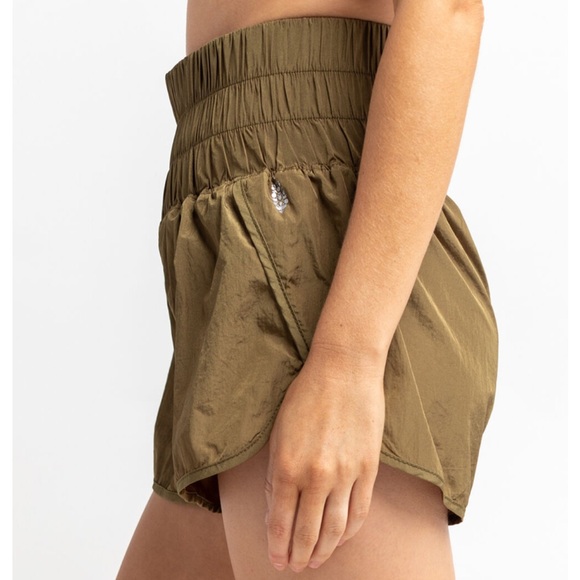 ✨3/$35 ✨ Free People Movement Green The Way Home Army Shorts - Picture 2 of 15